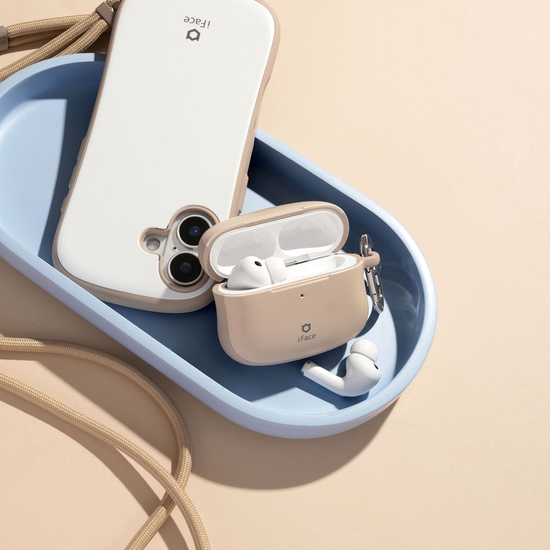 人気シリーズ「First Class」と「Look in Clear」のAirPods Pro 第3