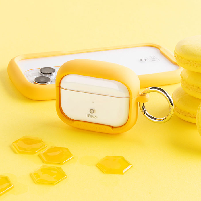 CASSETiFY イエローケース AirPods本体　A1938 CASSETiFY イエローケース AirPods本体A1938